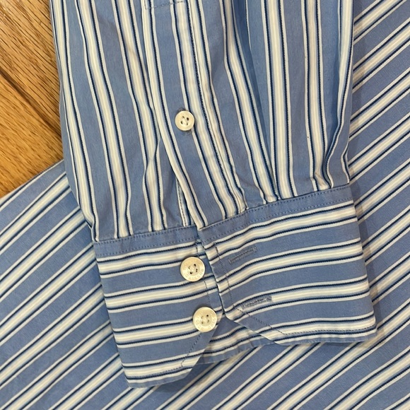 MOSSIMO SUPPLY CO. Striped Button down - XL (blue & white) - Picture 5 of 8